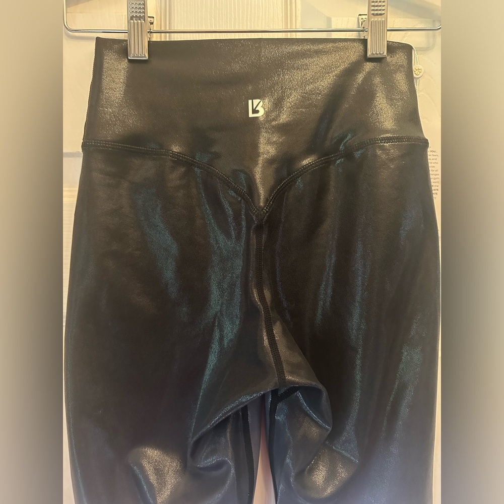 NWT Elysium BuffBunny Collection Sparkle Black and White Ombré Athletic leggings - Picture 6 of 7